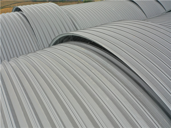 四川某酒廠釀酒車間改造拱形屋頂工程案例解析拱形屋頂鋼構(gòu)加高及焊接作業(yè) 四川某酒廠釀酒車間改造拱形屋頂工程案例解析拱形屋頂鋼構(gòu)加高及焊接作業(yè)